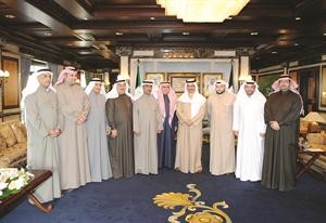 سمو الشيخ جابر المبارك مستقبلا الوفد الكويتي الاعلامي الزائر لبغداد مؤخرا