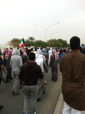 البدون اتبعوا استراتيجية الكر والفر بين شوارع تيماء والصليبية﻿