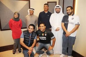 خالد الروضان والمخرج سمير بوحمد ونايف النعمة ومايك مبلتع واميرة نجم مع النجم الهولندي