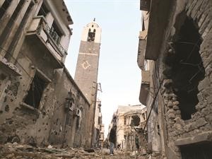 جانب من الدمار الذي خلفه القصف على المدينة القديمة بحمص رويترز