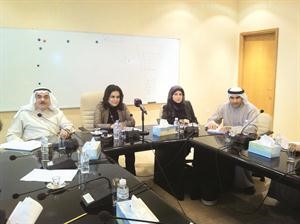 ماشواق المضف خلال ترؤسها اجتماع اللجنة
