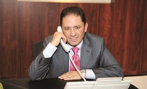 د.غسان زين: «الفيمتو سكند ليزك» نتيجة لاختراع زويل ويصلح عيوب الإبصار ويعالج المياه البيضاء