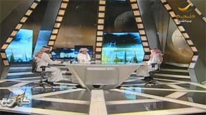 بالفيديو..  سقوط ديكور برنامج " كورة " على الهواء بسبب اغماء احد المصورين
