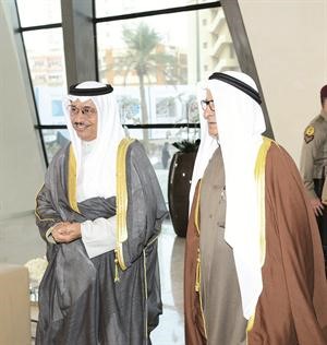 سمو رئيس مجلس الوزراءالشيخ جابر المبارك مع وليد النصف