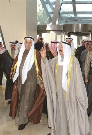 سمو الامير محييا مستقبليه
