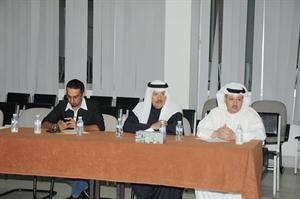 متحدثون في الندوة