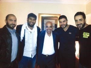 ومع الفنان القطري صلاح الملا والمخرج البحريني علي العلي ومصور مسلسل ساهر الليل3 احمد يعقوب والزميل بشار جاسم