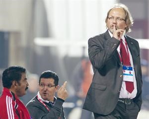 الأزرق.. من غير مدرب