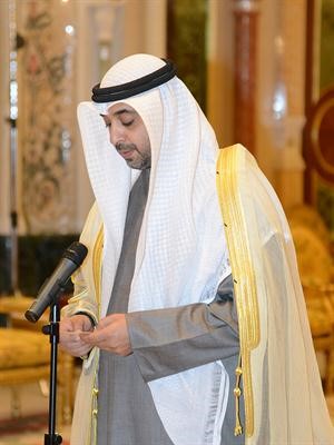الشيخ محمد العبدالله خلال اداء اليمين