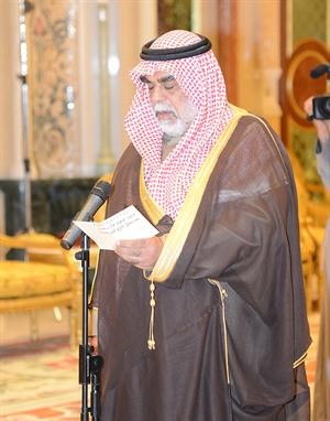 الشيخ احمد الخالد خلال اداء اليمين الدستورية