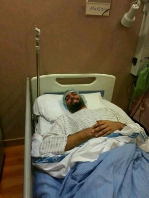 حسين علي في المستشفى بعد اجرائه العملية الجراحية﻿
