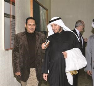 شريدة المعوشرجي متحدثا للزميل اسامة ابوالسعود﻿