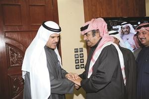 الفنان عبدالحسين عبدالرضا يقدم التهاني﻿