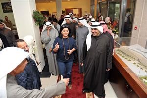 درنا الفارس في استقبال الشيخ احمد مشعل الاحمد لدى وصوله سعود سالم
