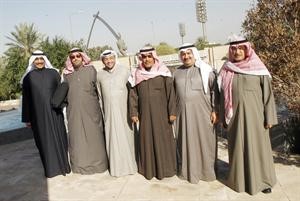 الزملاء يوسف خالد المرزوق وراشد الرويشد وعماد بوخمسين وعدنان الراشد وجاسم كمال والقائم بالاعمال خالد الجناعي﻿