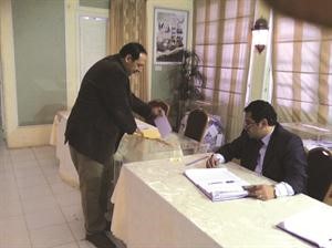 الزميل اسامة ابوالسعود يدلي بصوته﻿