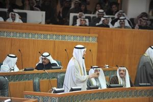 شريدة المعوشرجي يؤدي القسم ويبدو هاني حسين وعبدالعزيز الابراهيم