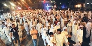 رويترز: الكويت في اجراء نادر تطرد مقيما ألمانيا شارك في تظاهرة "كرامة وطن"