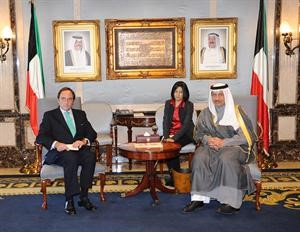 سمو رئيس الوزراء الشيخ جابر المبارك خلال لقائه وزير خارجية البرتغال﻿