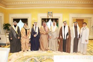 سمو ولي العهد الشيخ نواف الاحمد خلال استقبال رئيس مجلس الامة واعضاء مكتب المجلس
