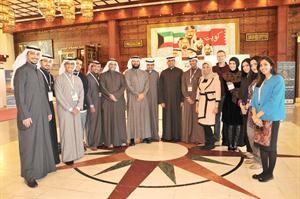 محسام الخرافي مع اعضاء اللجنة المنظمة
