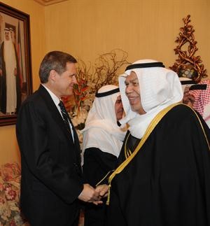 عبدالمطلب الكاظمي والسفير الاميركي ماثيو تولر يباركان