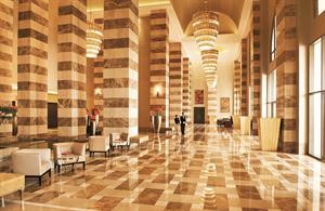 المدخل الرئيس بتصميم عصري﻿