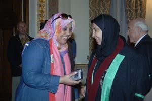 الشيخة دسعاد متحدثة للزميلة هناء السيد
