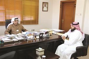 دعيسى المشيعي متحدثا للزميل ثامر السليم﻿