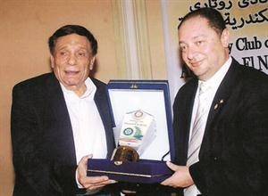 عادل امام اثناء التكريم