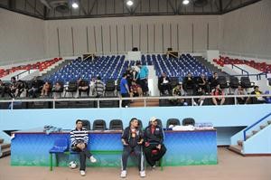 اللجنة المنظمة للبطولة الزملاء ابراهيم مطر وعبدالعزيز جاسم واحمد الشمري يتابعون المباريات
