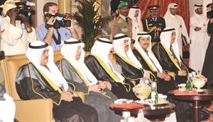 مصطفى الشمالي والسفير احمد فهد الفهد وخالد الجارالله والشيخ خالد العبدالله والسفير الشيخ عزام الصباح