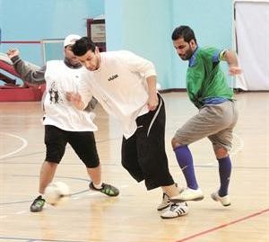 لاعب الانباء احمد فياض يتعرض للعرقلة