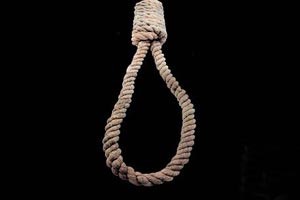 انتحار خادمة نيبالية في منزل كفيلها بالنزهة.. والبحث عن مراهق طعن حارس صالة أفراح نسائية 