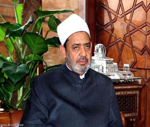 الطيب يؤكد أنه لا يوجد نص شرعي يمنع المرأة من تولي المناصب القيادية