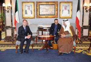 سمو رئيس مجلس الوزراء الشيخ جابر المبارك مستقبلا سفير النمسا اولريخ فرانك﻿