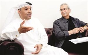 الامين العام للمهرجان اسماعيل عبدالله مع المسرحي الاردني غنام غنام﻿