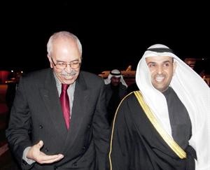 دنايف الحجرف لدى وصوله تونس وفي استقباله عبداللطيف عبيد﻿