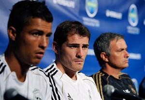 الثلاثي رونالدو وكاسياس ومورينيو يثيرون الجدل في ريال مدريد﻿