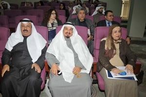 عواطف القطان ودحسين الدويهيس واحمد الصواغ خلال اللقاء﻿