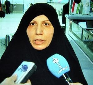 مواطنة بعد عودتها من ايران﻿