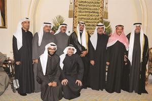 ومباركة من اهل العروس للمعرس ووالده
