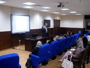 دخالد الصالح خلال الدورة التدريبية﻿