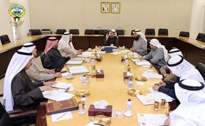 رئيس مجلس الامة ورئيس الشعبة البرلمانية علي الراشد مترئسا اجتماع الشعبة﻿