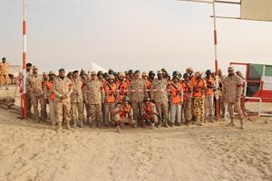 الفرق المشاركة في السباق قبل الانطلاق﻿