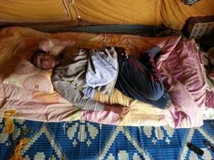 جثة الوافد الاثيوبي داخل المخيم