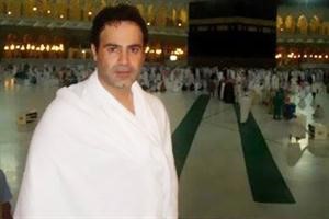 عاصي الحلاني بملابس الاحرام﻿