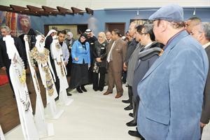 جولة بين الاعمال الفنية المشاركة في المعرض سعود سالم
