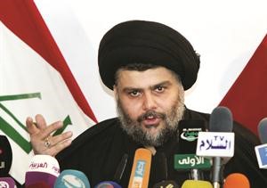زعيم التيار الصدري في العراق مقتدى الصدر خلال مؤتمره الصحافي امس	اپ﻿