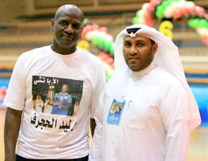 رئيس الوفد حامد العمران ومساعد المدرب وليد الحجرفهاني الشمري